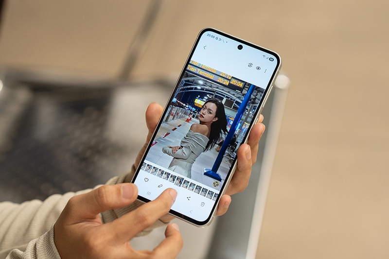 Du-trend-metro-cung-galaxya56-5g (11).jpg