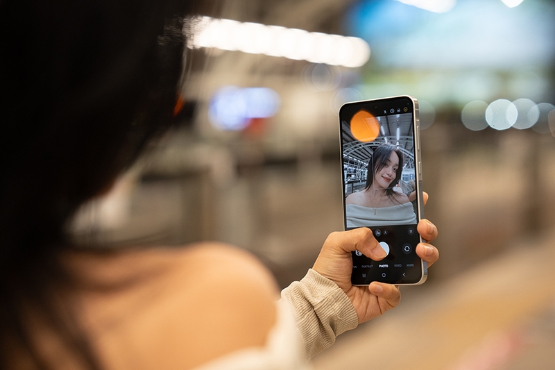 Du-trend-metro-cung-galaxya56-5g (12).jpg