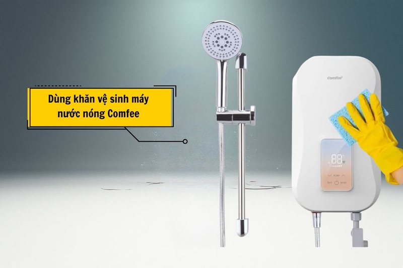 D&ugrave;ng khăn vệ sinh m&aacute;y nước n&oacute;ng Comfee