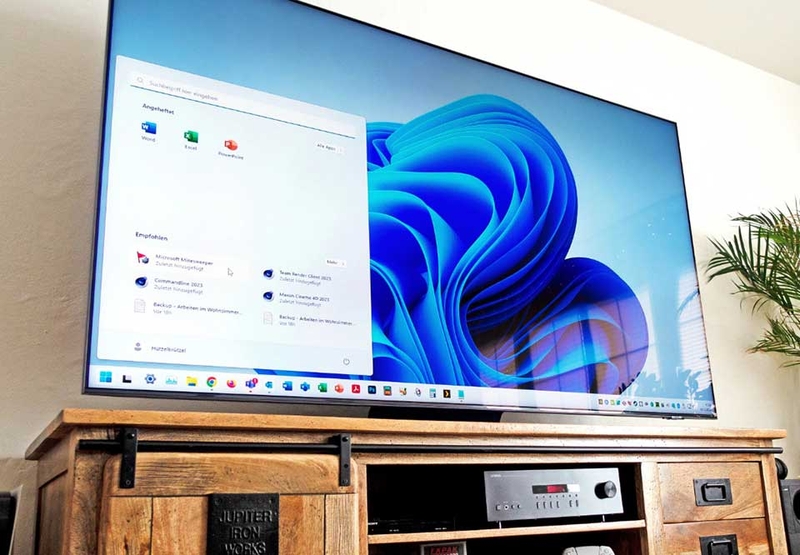 Easy Connection to Screen - 04