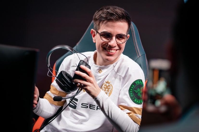 Elyoya LoL 2.jpg