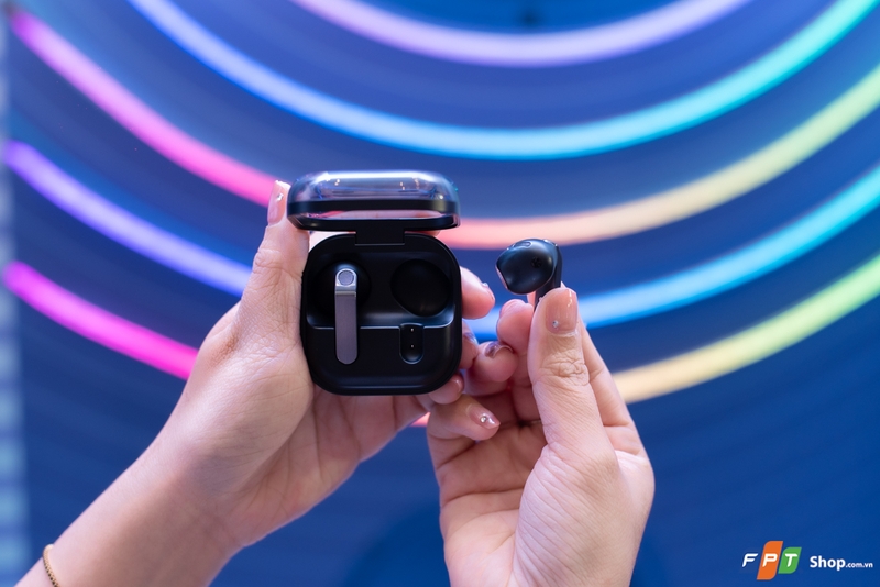 Galaxy-Buds4-Pro (11).jpg