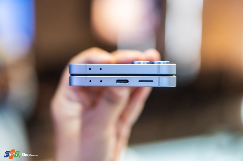 Trên tay Samsung Galaxy Z Flip6 tại Việt Nam (ảnh 7)