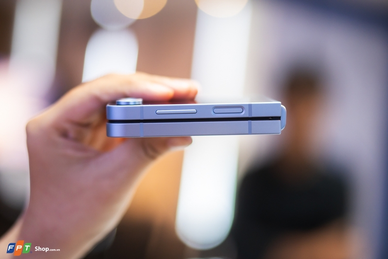 Trên tay Samsung Galaxy Z Flip6 tại Việt Nam (ảnh 5)
