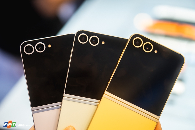 Trên tay Samsung Galaxy Z Flip6 tại Việt Nam (ảnh 3)