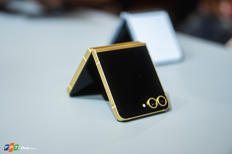 Trên tay Samsung Galaxy Z Flip6 tại Việt Nam (ảnh 4)