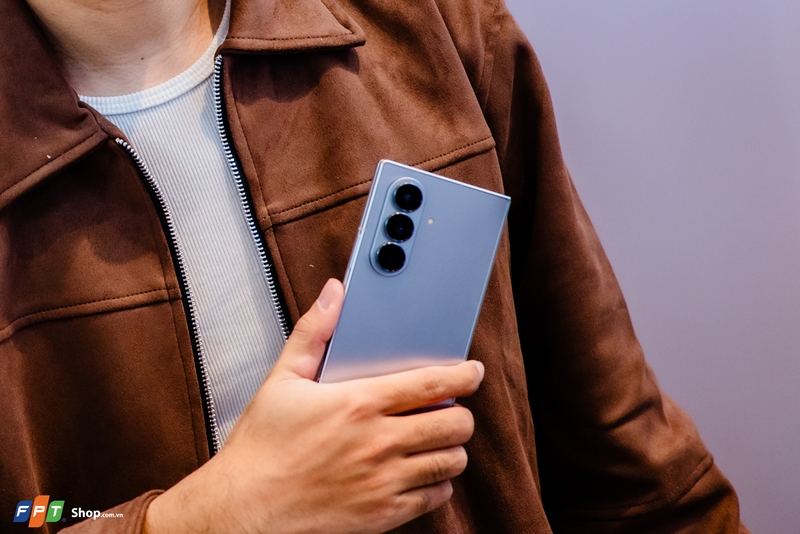 Galaxy Z Fold7 được trang bị hệ thống camera 200MP chuẩn Ultra