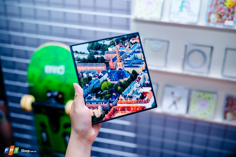 Điểm nhấn lớn nhất của Galaxy Z Fold7 chính là màn hình trong 8.0 inch - lớn nhất từ trước đến nay