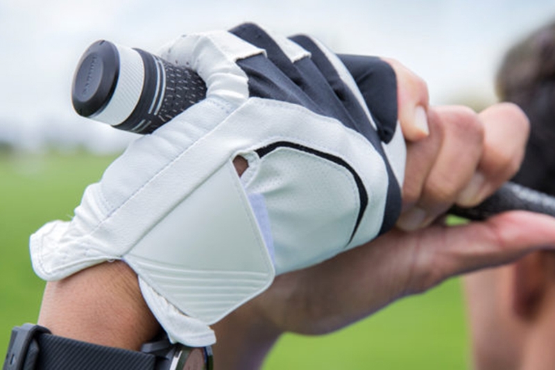 Thiết bị thu thập dữ liệu chi tiết về mỗi cú đánh