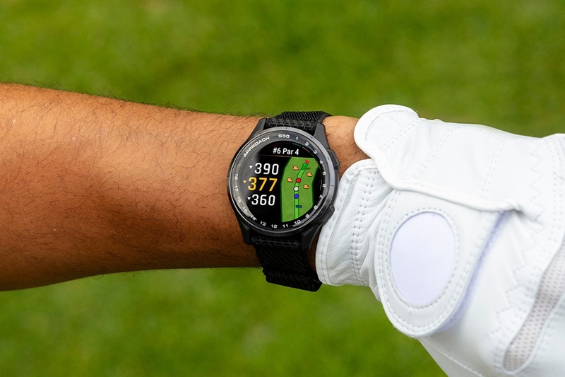 Garmin Approach S50 sở hữu thời lượng pin ấn tượng