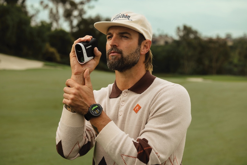 Garmin Approach Z30 có khả năng kết nối và đồng bộ dữ liệu với các thiết bị Garmin khác