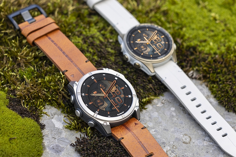 Fenix 8 47mm được trang bị màn hình AMOLED kích thước 1.4 inch