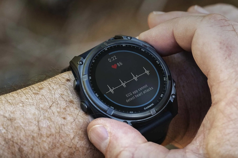 Theo dõi sức khỏe và tình trạng tim mạch 24/7