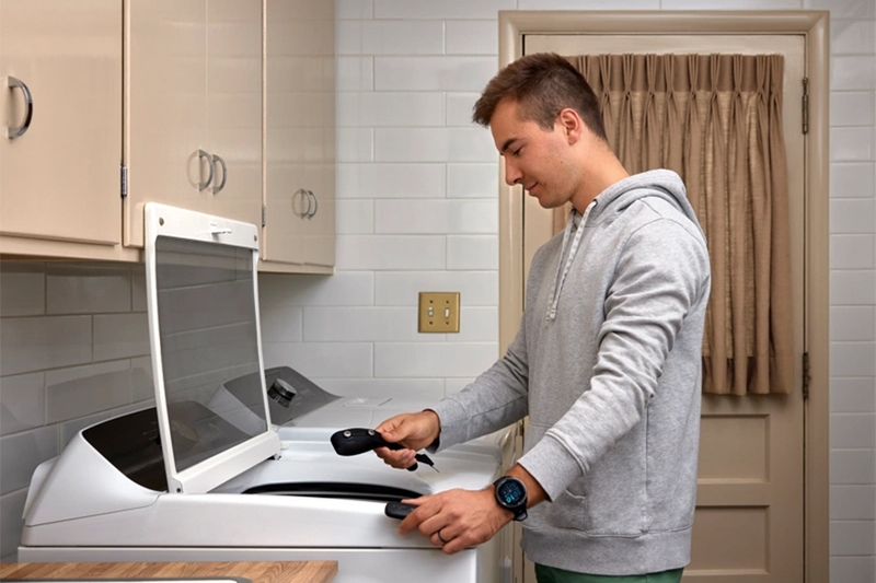 Dây đeo của HRM-200 M-XL có thể tháo rời module cảm biến để giặt máy