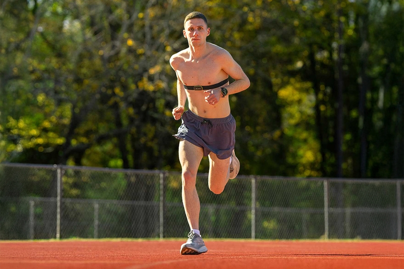 HRM 600 có khả năng gửi dữ liệu tốc độ và khoảng cách chính xác đến đồng hồ thông minh tương thích