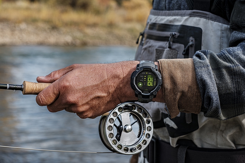 Garmin Instinct 3 AMOLED 50mm có thời lượng pin khá ấn tượng