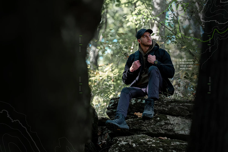 Garmin Instinct 3 Solar Tactical được trang bị công nghệ GPS đa băng tần với SatIQ