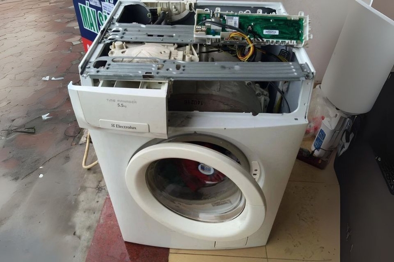 Giá thay board máy giặt Electrolux