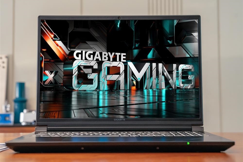 Gigabyte-Gaming-G6X-9MG-14.jpg