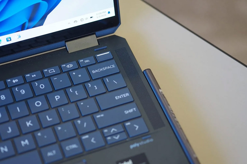 HP Spectre X360 14-eu0050TU nâng cao tiêu chuẩn bảo mật với các tính năng cao cấp như bảo mật vân tay