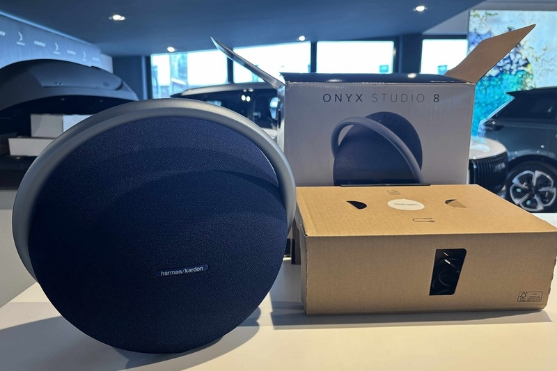 Đánh giá nhanh loa Harman Kardon Onyx Studio 8