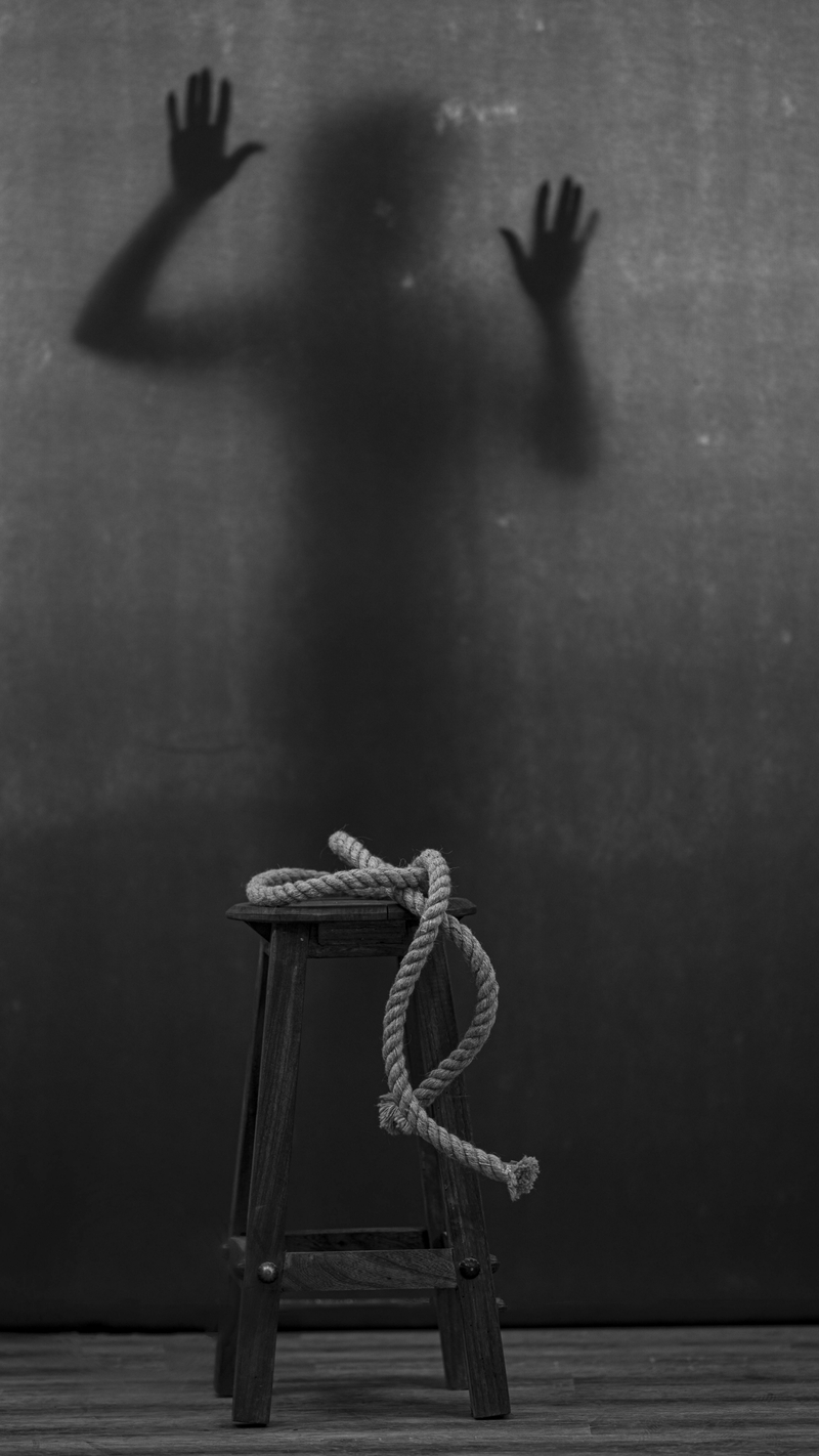 Hình nền đen buồn (36)