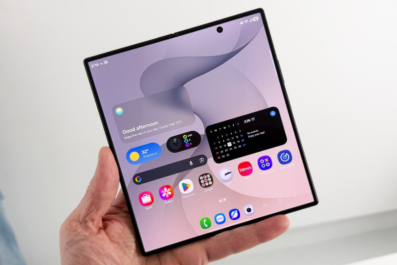 Hình nền video call Galaxy Z Fold 8 là gì