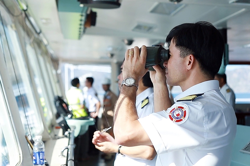 Điều kiện và trách nhiệm của hoa tiêu hàng hải