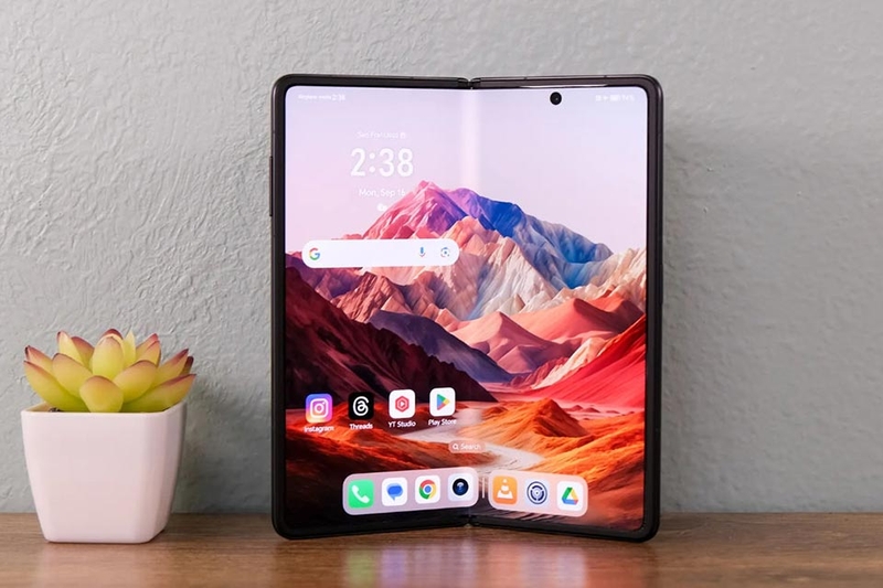 HONOR Magic V3 và Xiaomi MIX Fold 4 - 05