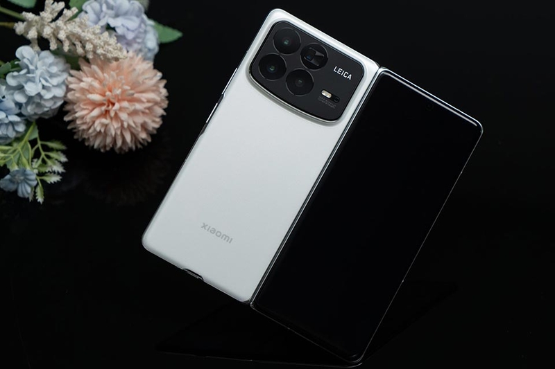 HONOR Magic V3 và Xiaomi MIX Fold 4 - 08