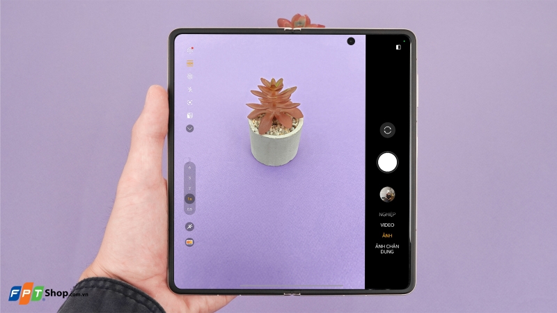 HONOR Magic V5