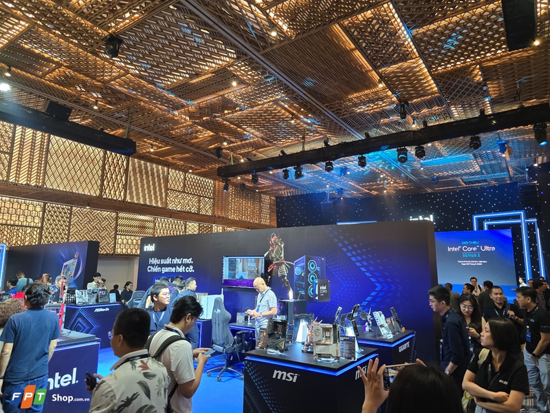 Khu vực trải nghiệm công nghệ được Intel đầu tư chỉn chu