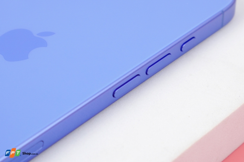 Đập hộp iPhone 16 - 08
