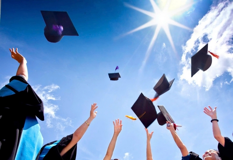 Khi nào có bằng tốt nghiệp đại học tạm thời ảnh 1