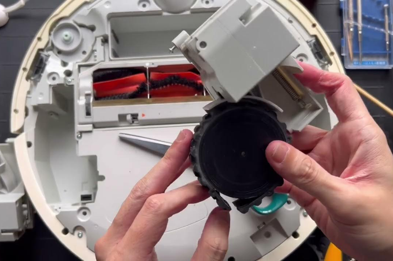 Kiểm tra b&aacute;nh xe