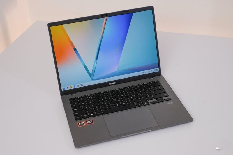 Laptop Asus Vivobook S14 M3407GA-SF030W Ryzen AI 7