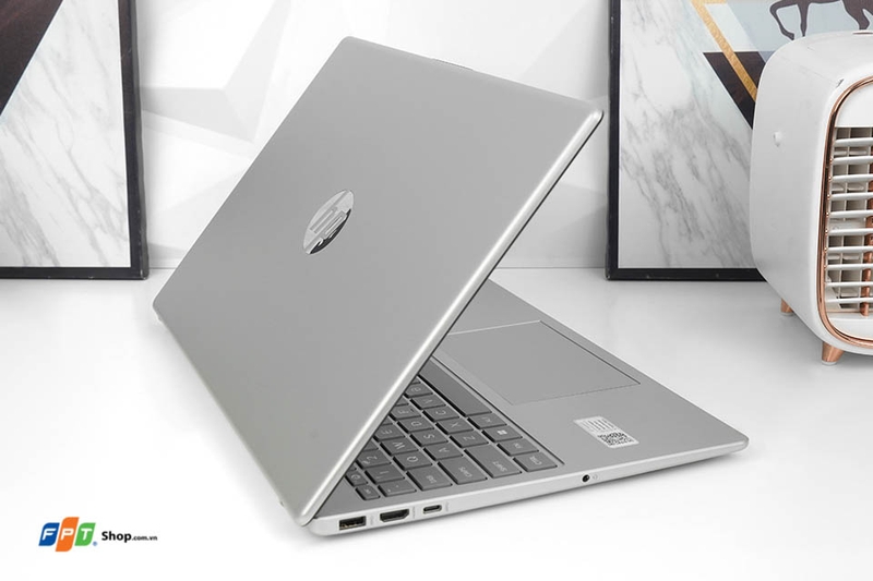 Laptop HP 15 - fd0079TU-5.jpg
