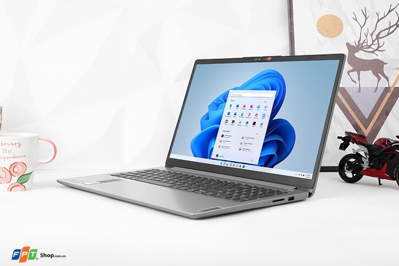 Lenovo IdeaPad 1 15ALC7 R5 được trang bị bộ vi xử lý AMD Ryzen 5 5500U
