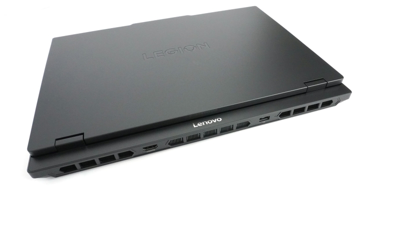 Lenovo-Gaming-Legion-5-15IRX10-review-5.jpg