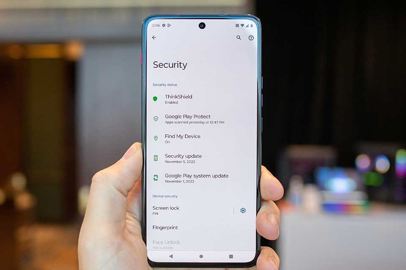 Lenovo ThinkPhone - 01