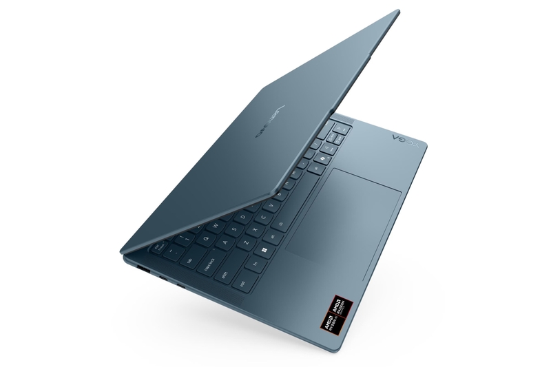 Lenovo-Yoga-Slim-7-14AKP10-blue-4.jpg