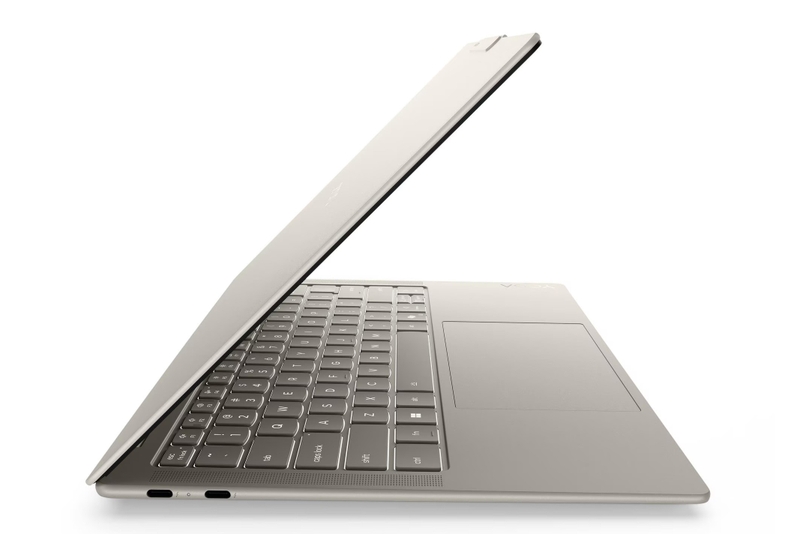 Lenovo-Yoga-Slim-7-14IPH11-gold-3.jpg