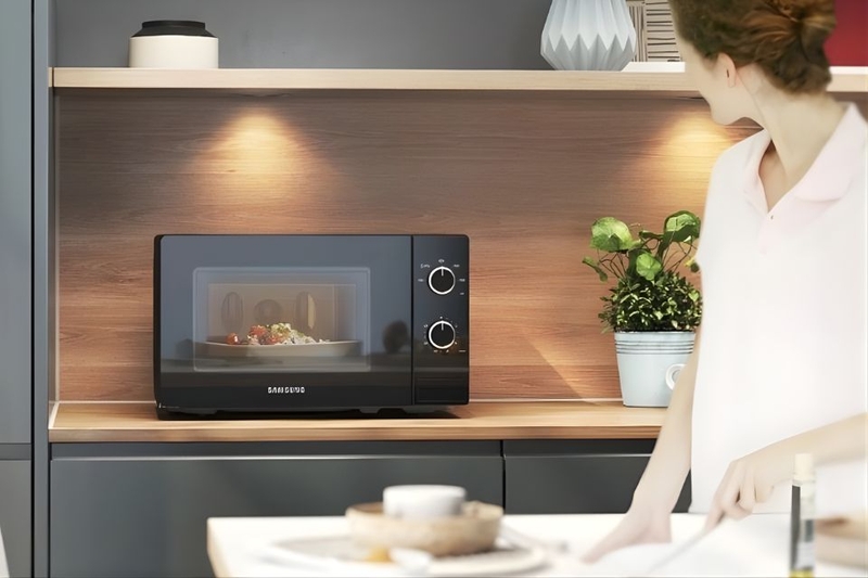 Lò vi sóng Samsung MS20A3010AL_SV 20L