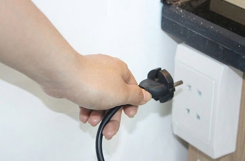 Lỗi C61 bếp từ Hitachi ảnh 3