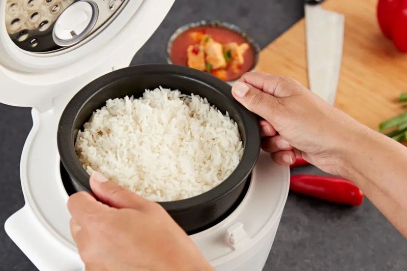 Lưu ý chọn lòng nồi và khả năng giữ ấm