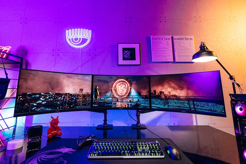 Máy chơi game MSI (ảnh 1)