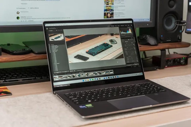 Laptop MSI CreatorPro Z16P B12UKST i7 12700H - 03