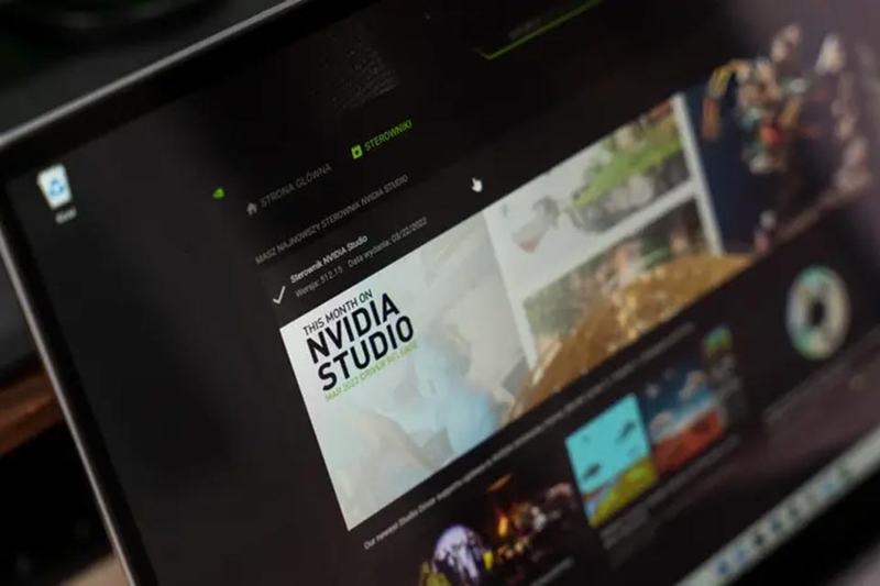 Laptop MSI CreatorPro Z16P B12UKST i7 12700H - 04