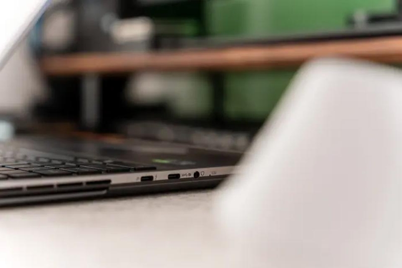 Laptop MSI CreatorPro Z16P B12UKST i7 12700H - 06