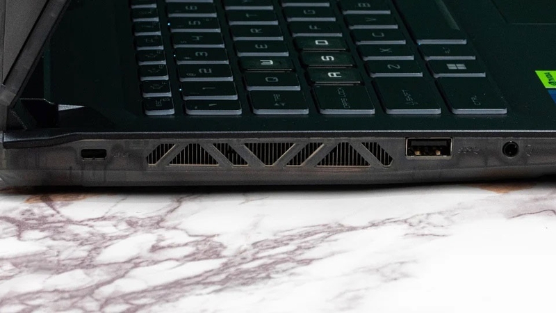 Laptop MSI Cyborg 15 A13VFK i7 13620H - 07